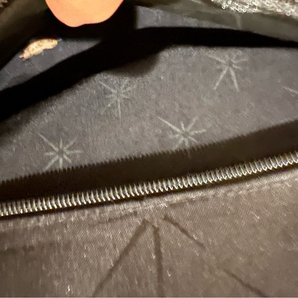 Artistry large tote - Picture 3 of 3